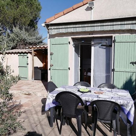 Sous Le Soleil De Provence Petite Maison Au Calme Et Tres Bien Equipee De 40M2 Avec Wifi -Jardin Prive-La Piscine Est Commune A La Residence Et Ouverte Du 1Er Mai Au 30 Septembre De 09H A 21H,En Juillet Et Aout Reservation Uniquement Du Samedi Au Sam Forcalqueiret Kültér fotó