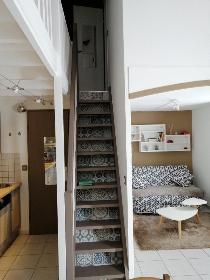 Sous Le Soleil De Provence Petite Maison Au Calme Et Tres Bien Equipee De 40M2 Avec Wifi -Jardin Prive-La Piscine Est Commune A La Residence Et Ouverte Du 1Er Mai Au 30 Septembre De 09H A 21H,En Juillet Et Aout Reservation Uniquement Du Samedi Au Sam Forcalqueiret Kültér fotó